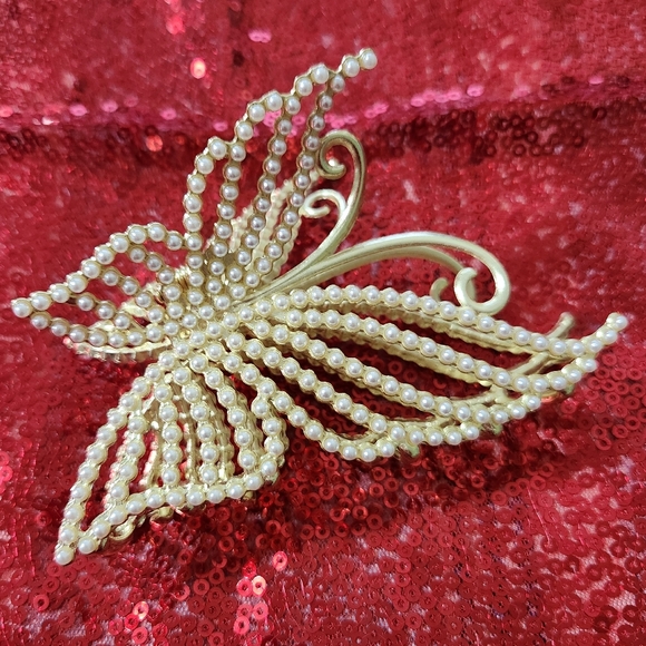 Goldtone Faux Pearl Embellished Butterfly Shape Claw Hair Clip - Picture 1 of 5